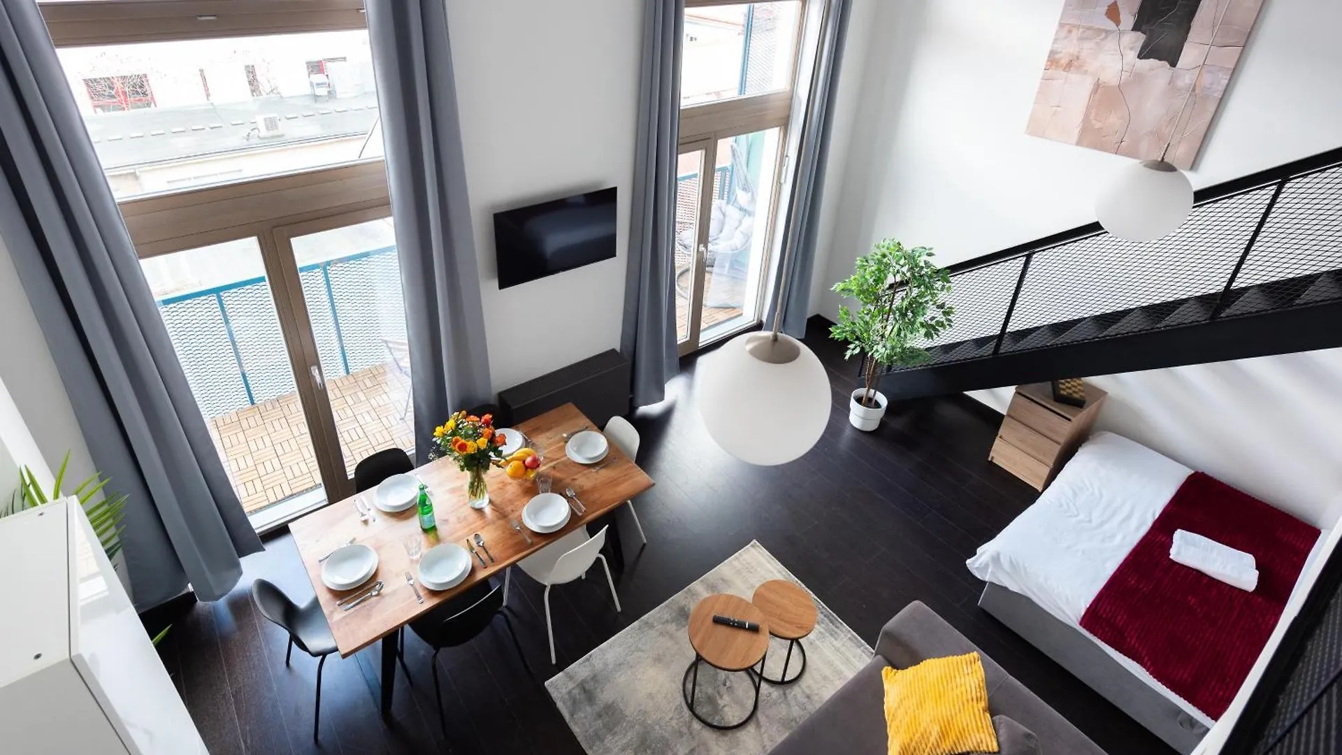 Near Center Family Loft-Apartments Praga