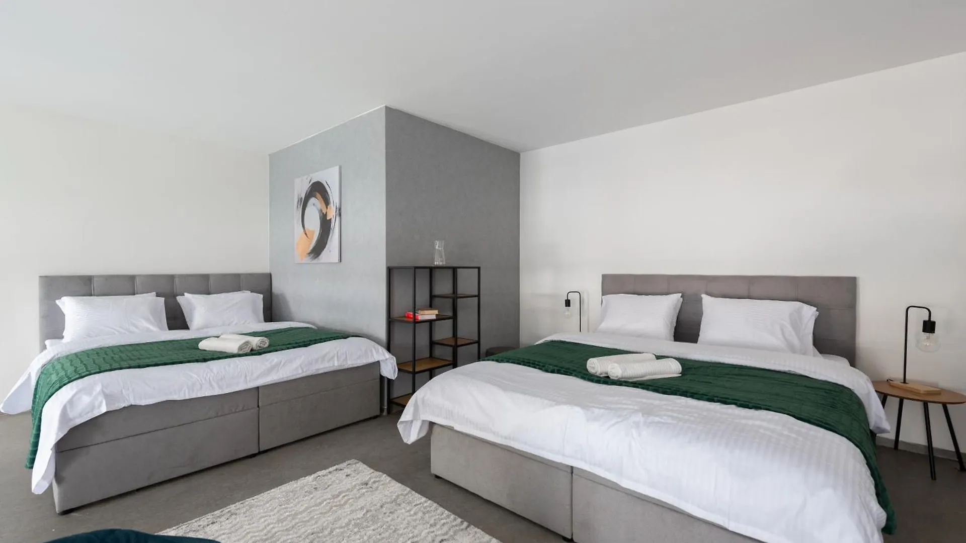 Near Center Family Loft-Apartments Prag 0*,  Tjeckien