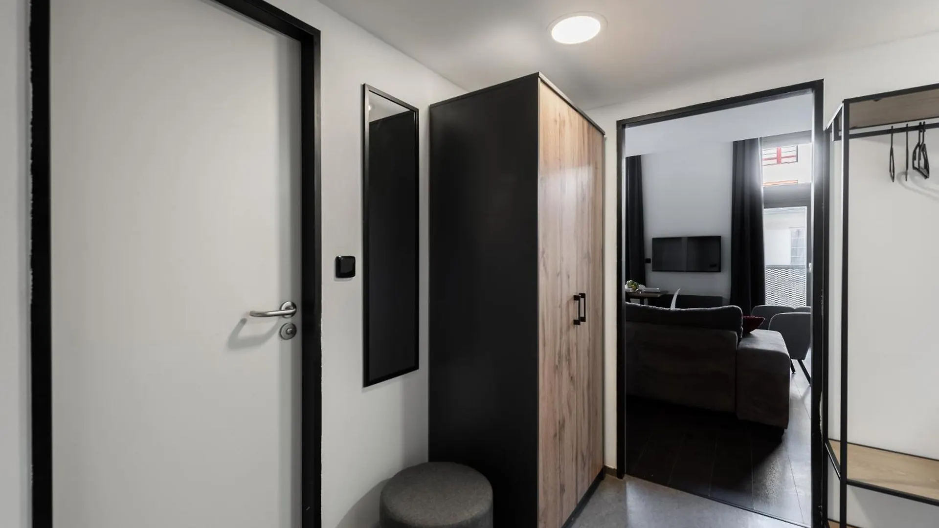 Near Center Family Loft-Apartments Prag 0*,