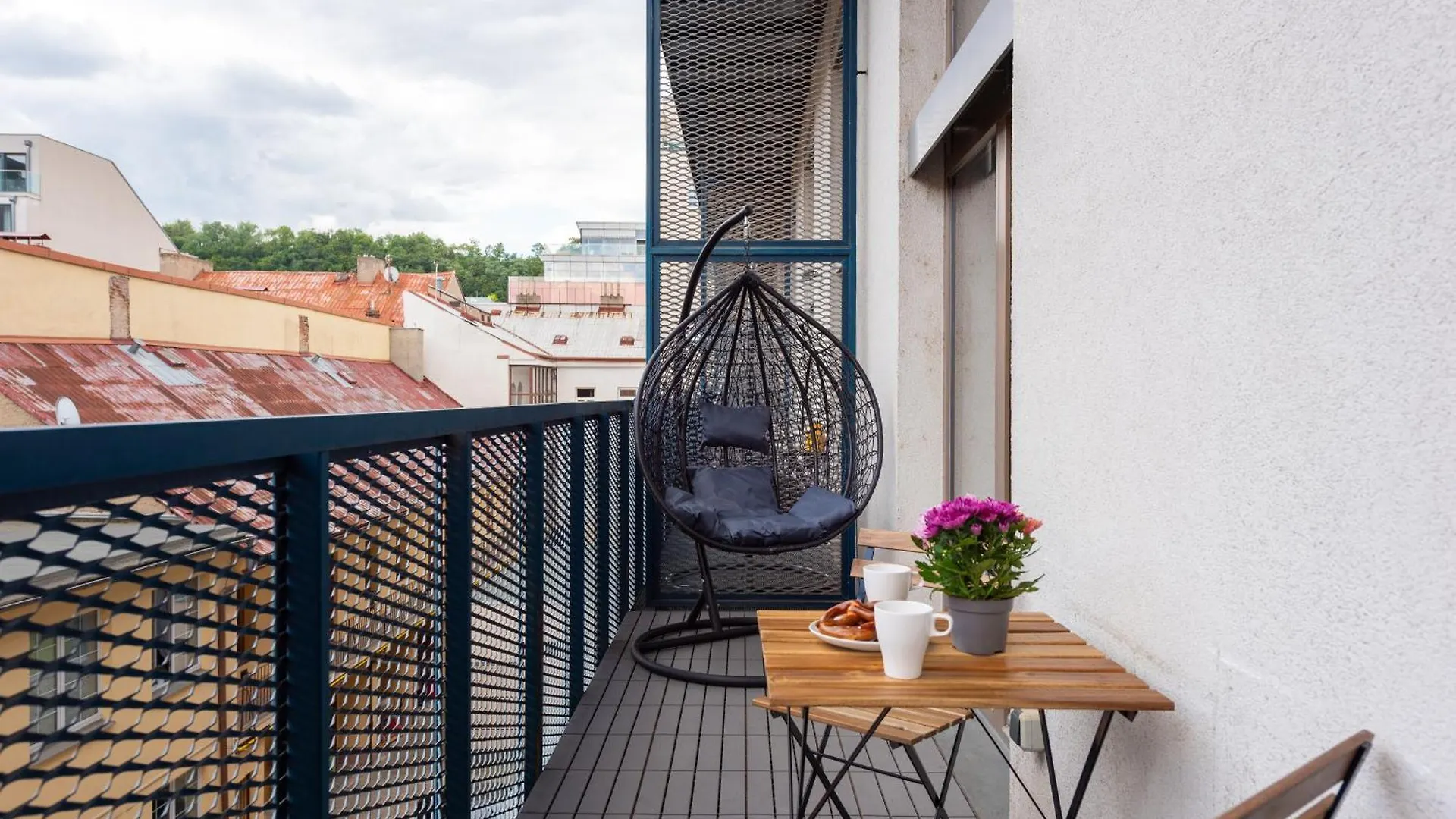 Near Center Family Loft-Apartments Прага Апартаменты