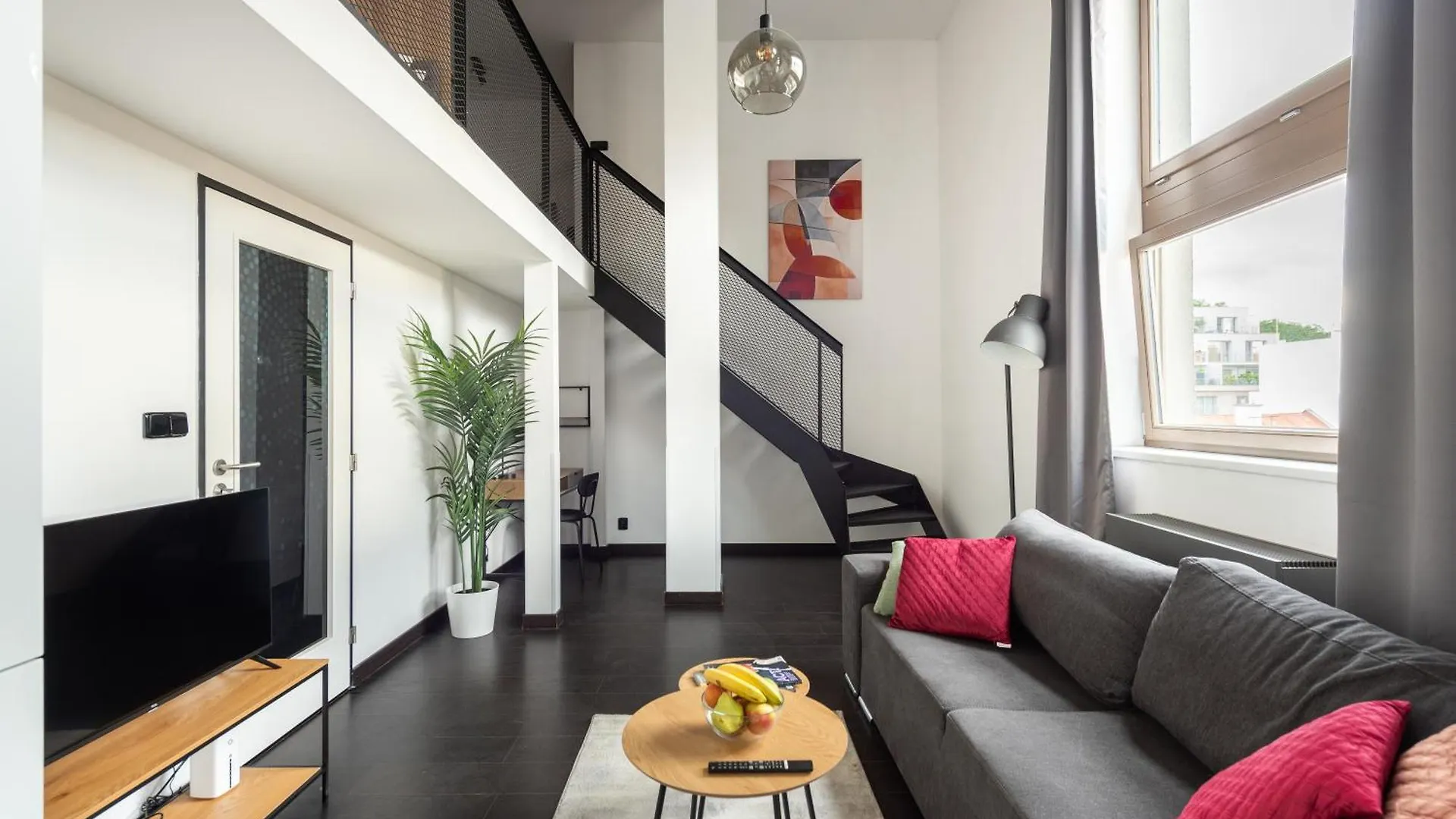 Near Center Family Loft-Apartments Прага