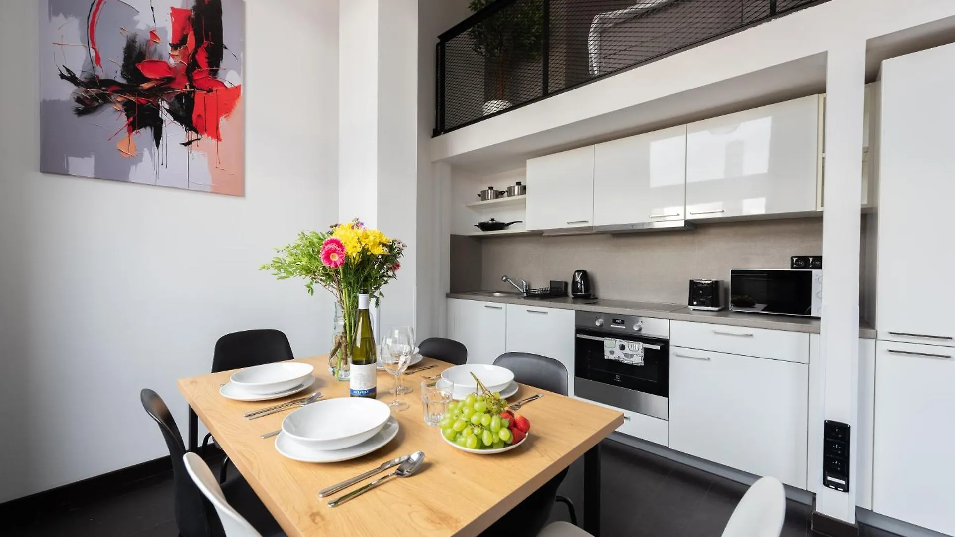Near Center Family Loft-Apartments Прага Апартаменты
